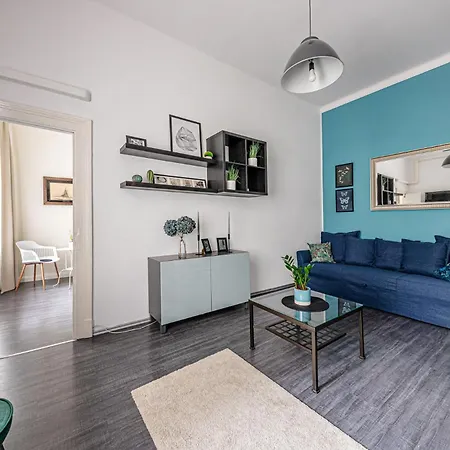Chain Bridge Cozy Ac Comfort Near Everything Apartamento