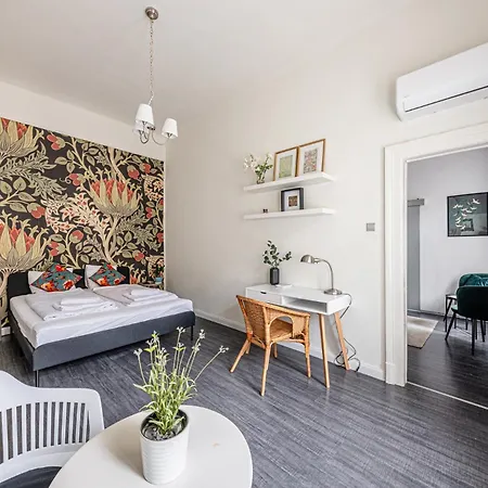 Apartment Chain Bridge Location New *