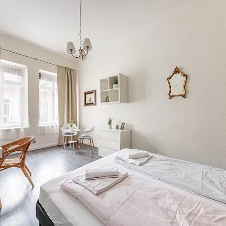 Apartment Chain Bridge Location New